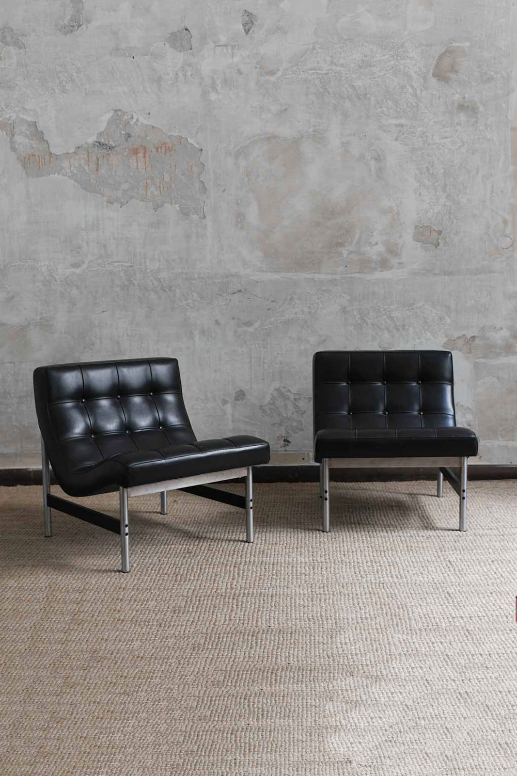Pair of armchairs in eco-leather with metal structure – 1960s