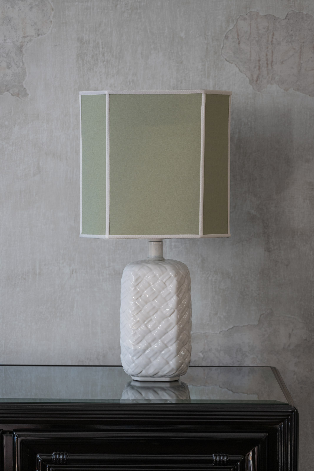 Ceramic table lamp with fabric lampshade