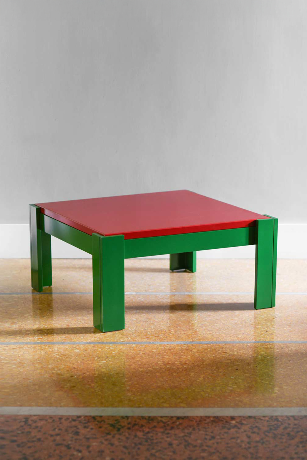 Lacquered wood coffee table – Italy, 1960