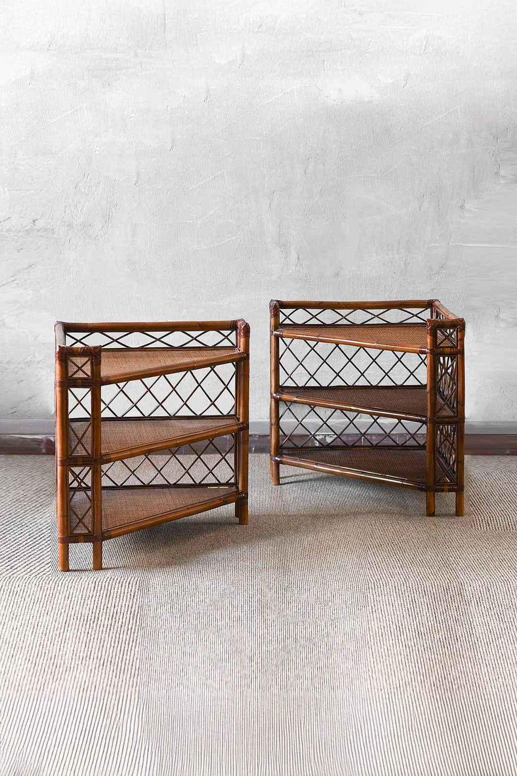 Pair of bamboo corner étagères - Molto Editions